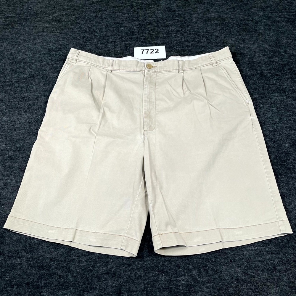 Roundtree & Yorke Chino Shorts Mens 44 Beige Cotton Stretch Pleated Front‎